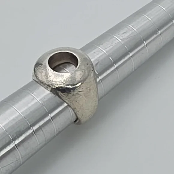 Vintage Dome Shaped Ring Hollow Center 925 Sterling Silver Textured Size 5.5 - Picture 4 of 11